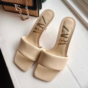 NWOT Zara Mules